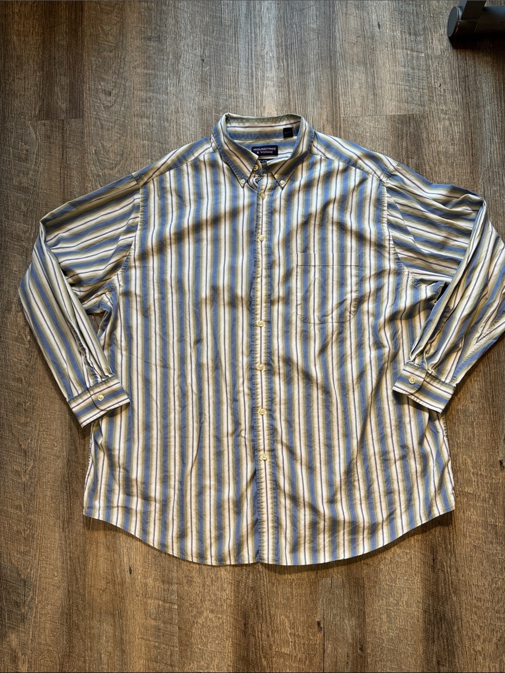 Roundtree & Yorke Men's Vertical Stripe Button-Down Shirt - Blue & Green